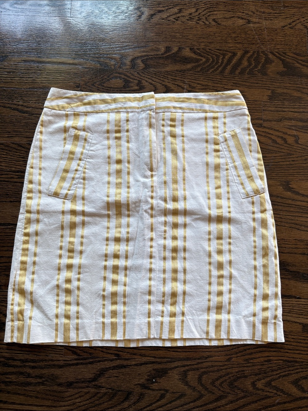 Larry Levine White and Yellow Striped Mini Skirt